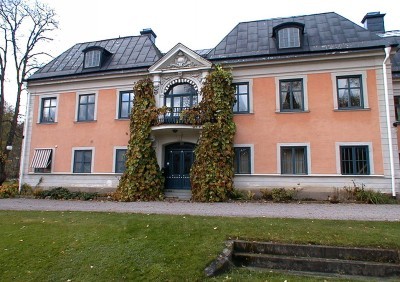 tumba hus 23.42.jpg
